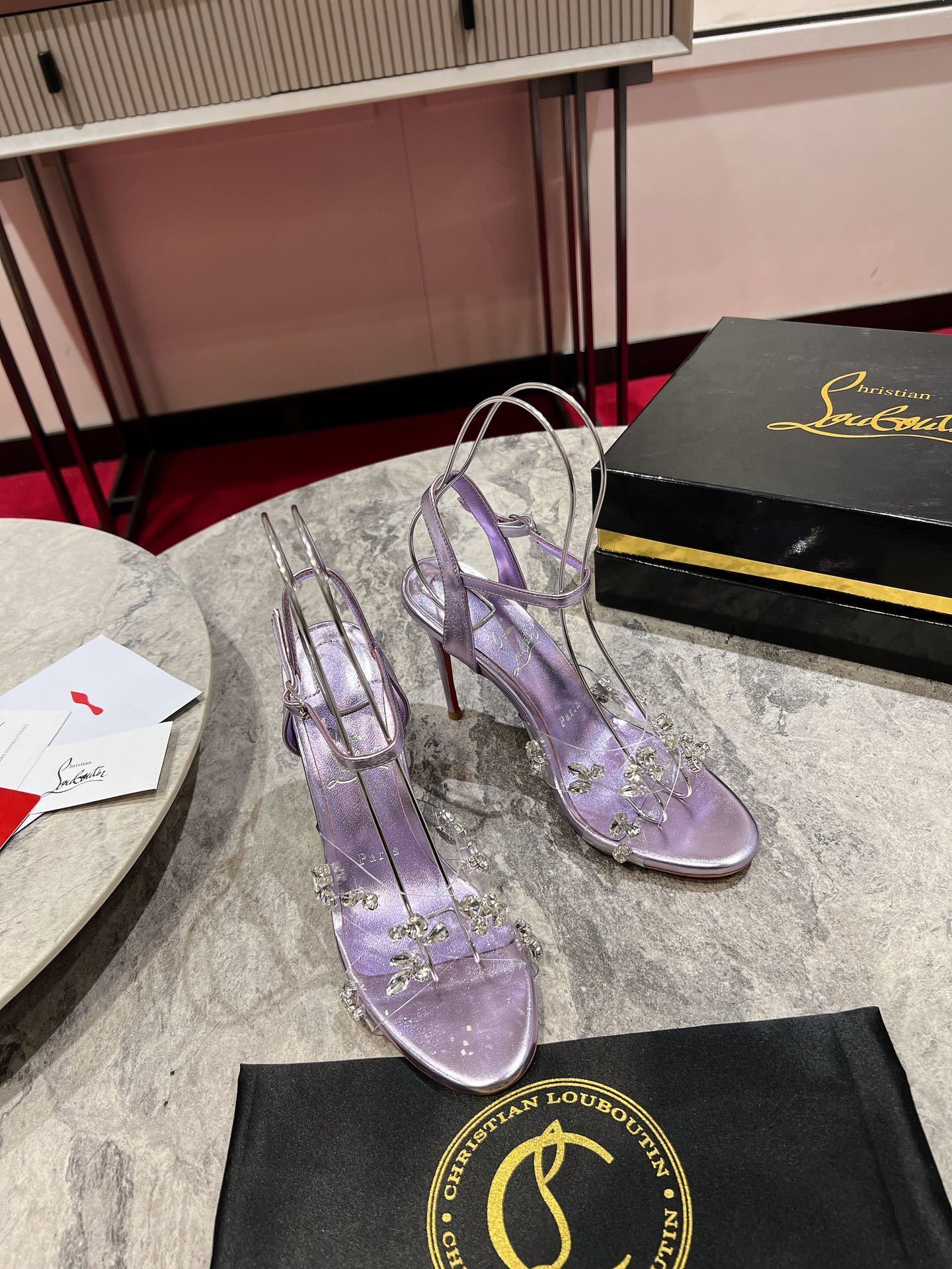 Dragons Bags - High-Quality Designer Products for You - AFFORDABLE LUXURY HEELS - 8107