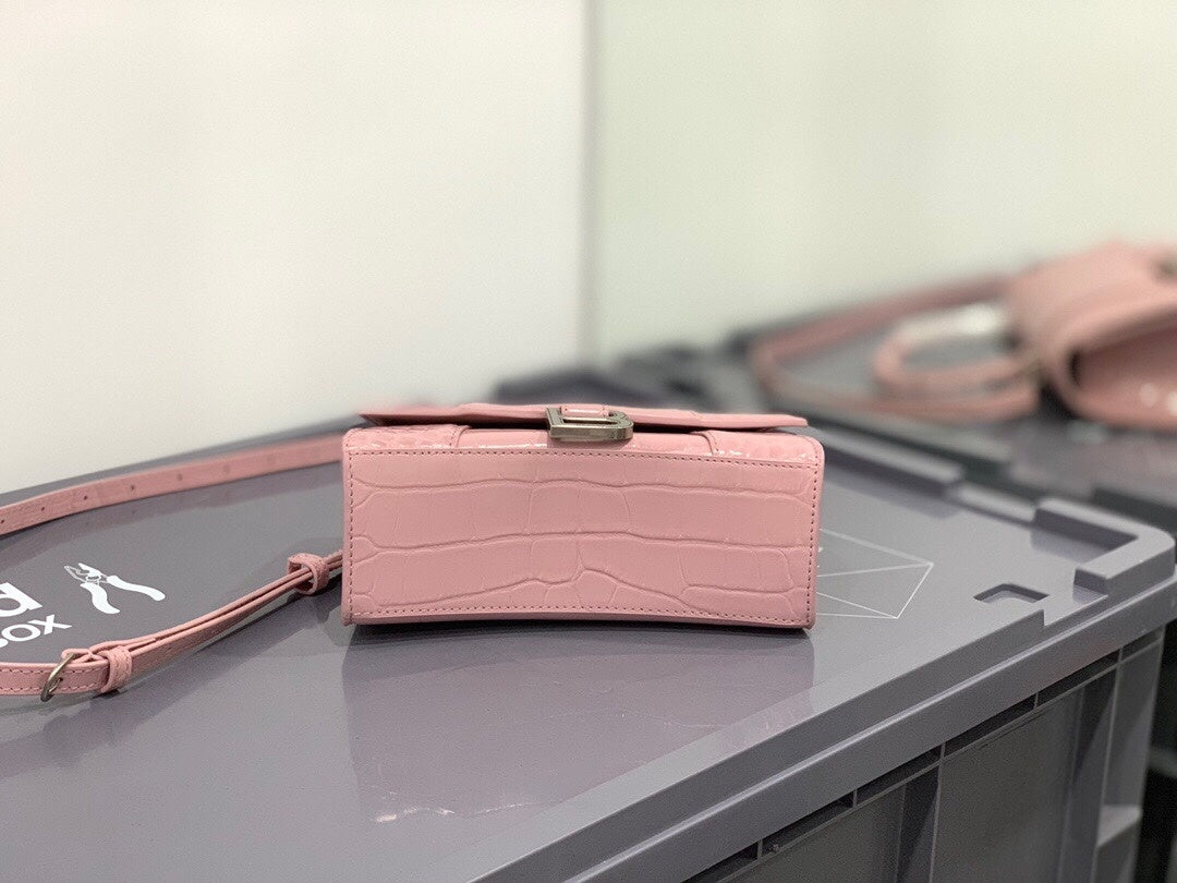 new-luxury-designer-bags-nm24065