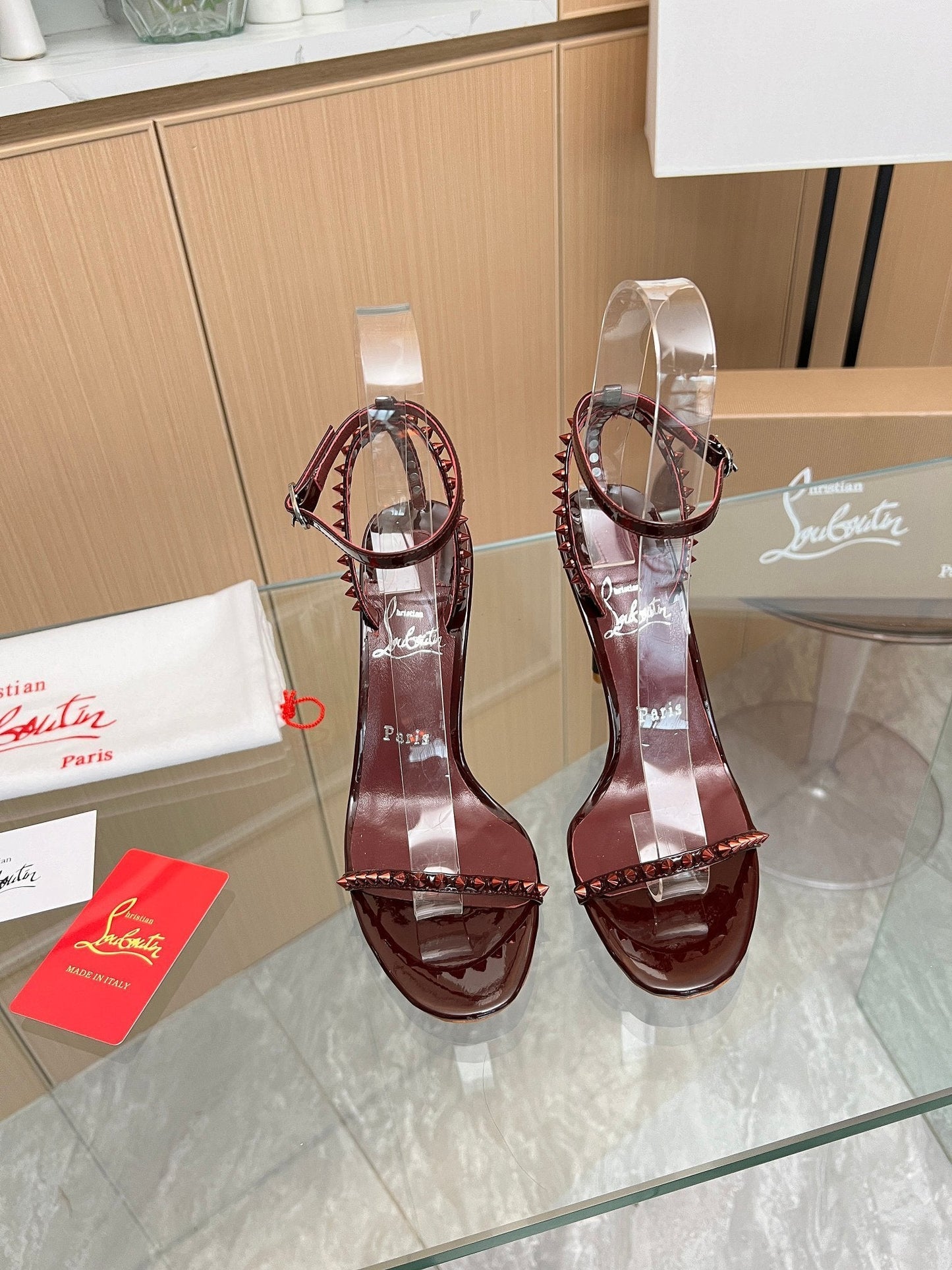 Dragons Bags - High-Quality Designer Products for You - AFFORDABLE LUXURY HEELS - 8067