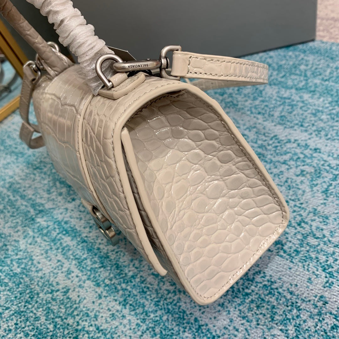new-luxury-designer-bags-nm24076