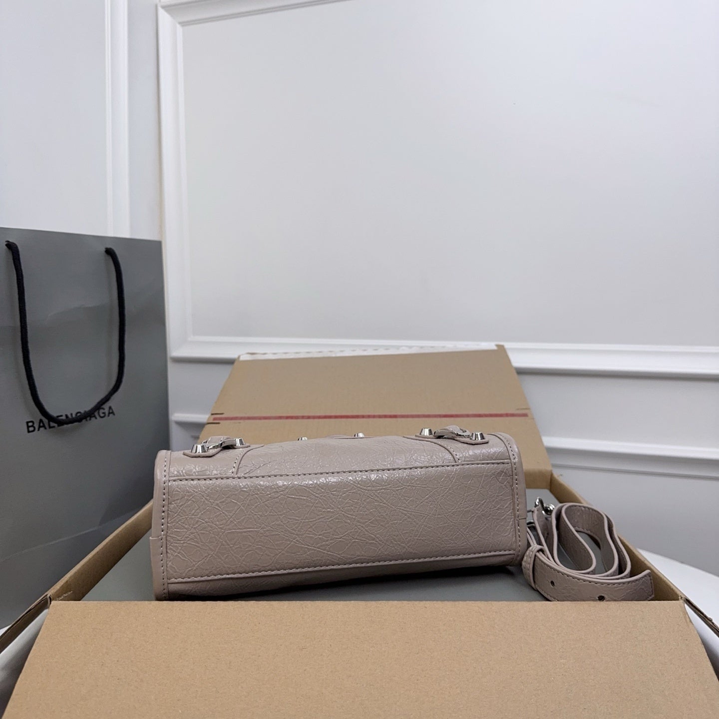 new-luxury-designer-bags-nm24044