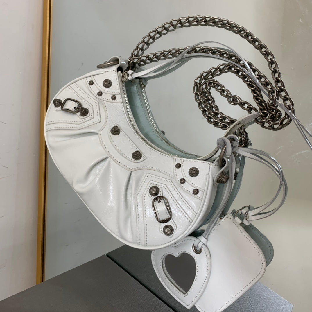 new-luxury-designer-bags-nm24191