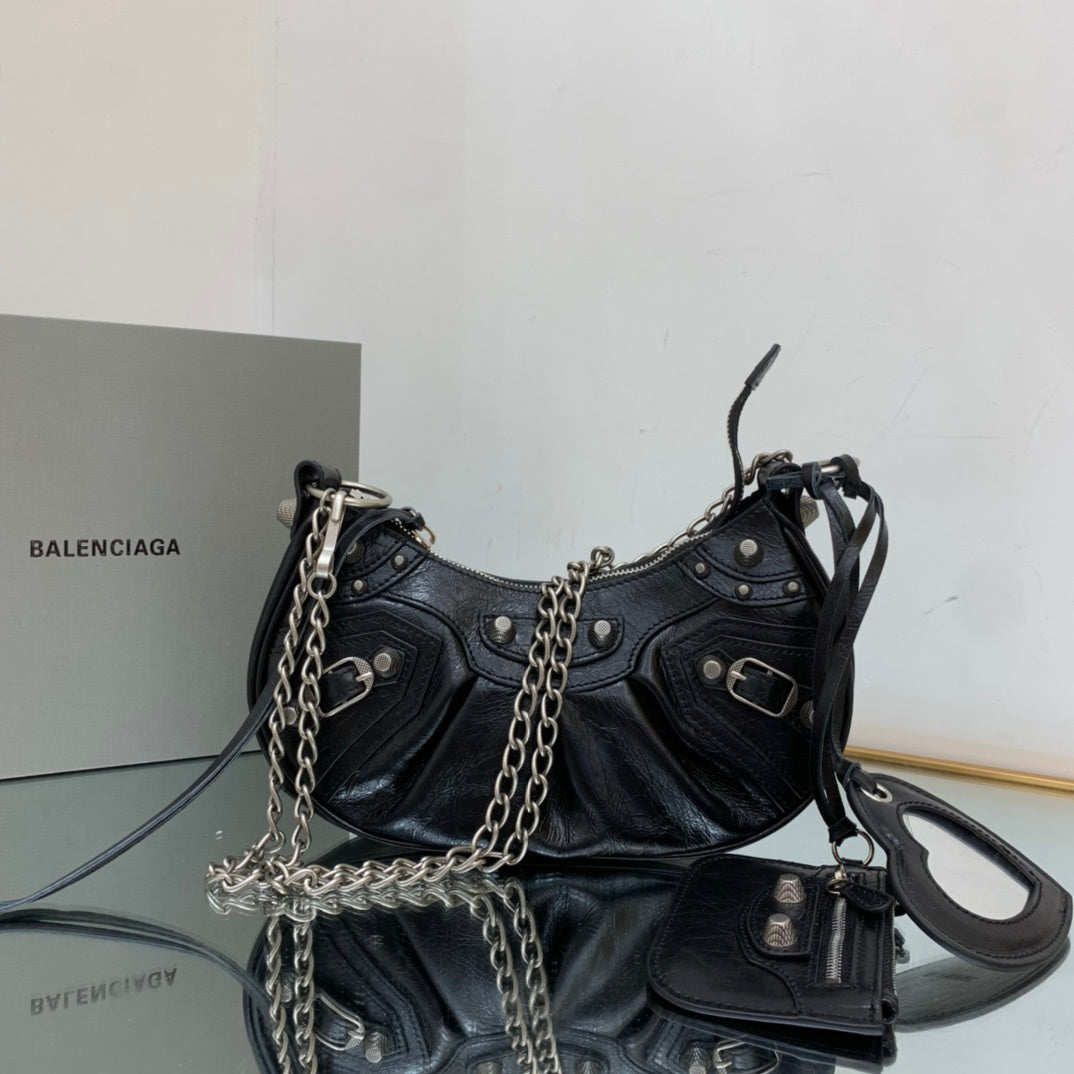 new-luxury-designer-bags-nm24190