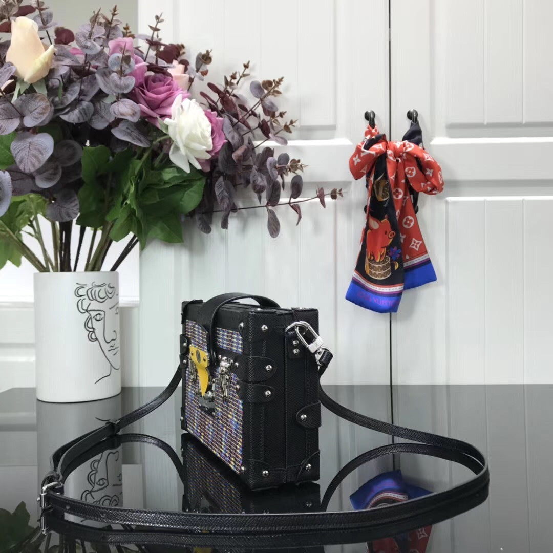 Dragons Bags - High-Quality Designer Products for You - AFFORDABLE LUXURY BAGS - 3839