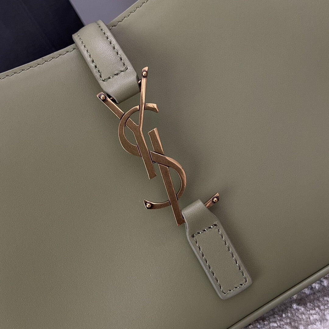 Dragons Bags - High-Quality Designer Products for You - AFFORDABLE LUXURY BAGS - 5839