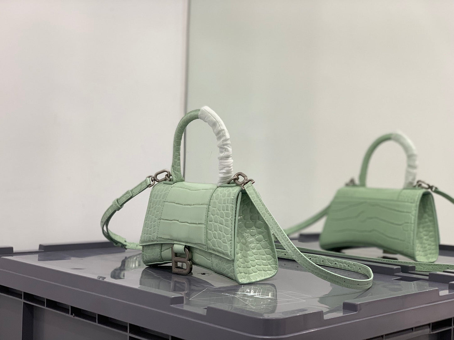 new-luxury-designer-bags-nm24066