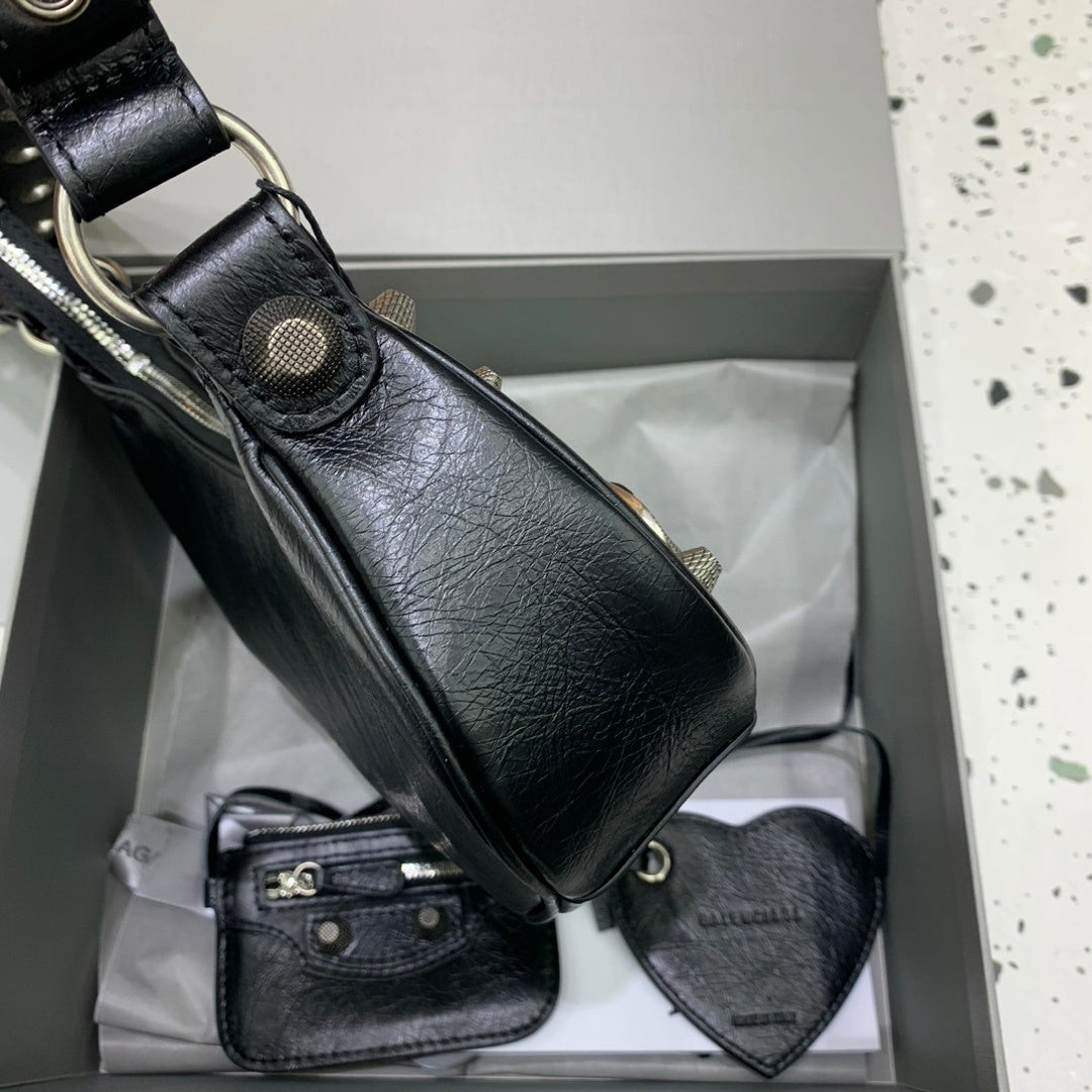 new-luxury-designer-bags-nm24309