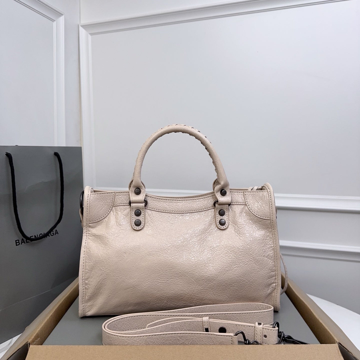 new-designer-premium-bags-nm24033