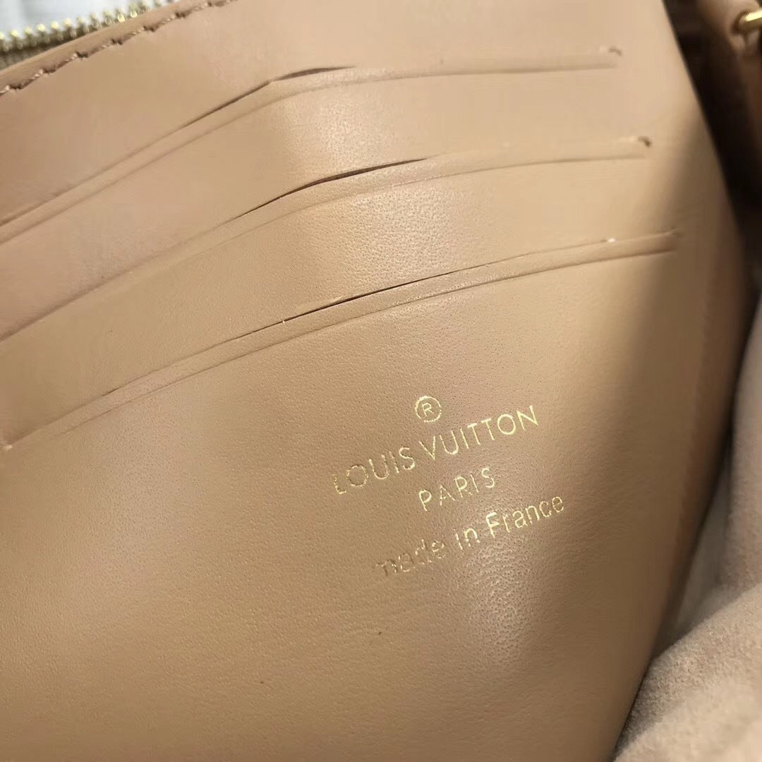 Dragons Bags - Best High-End Brands in One Place - AFFORDABLE LUXURY BAGS - 4005