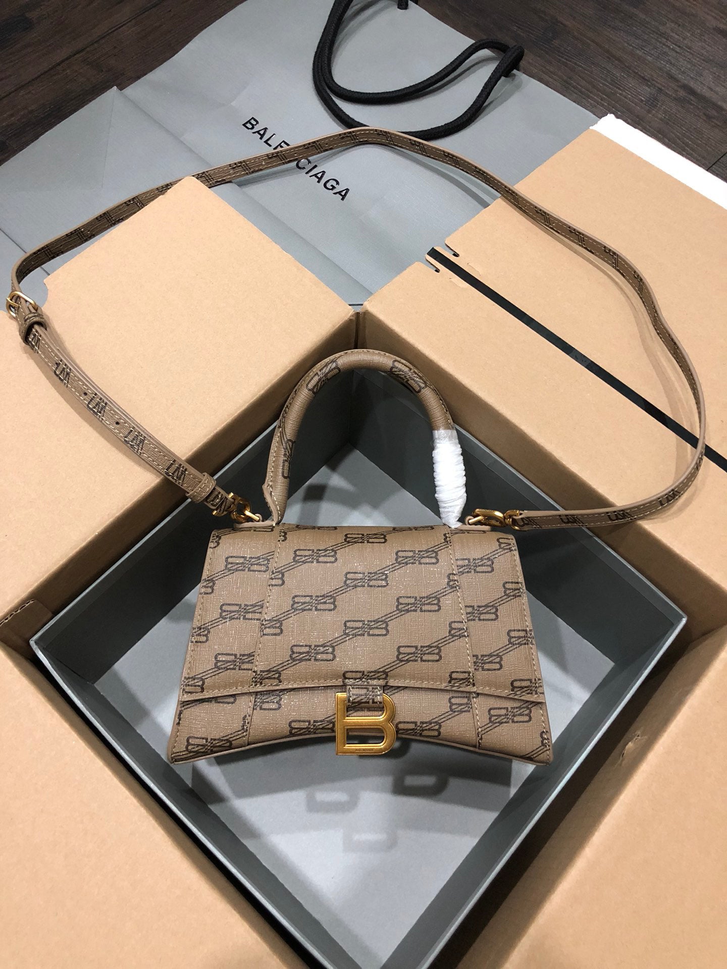 new-designer-premium-bags-nm24527