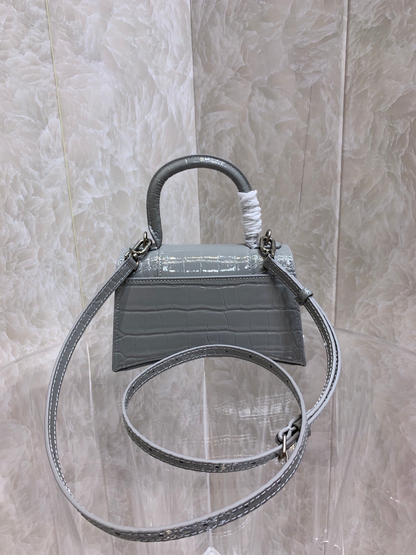 new-luxury-designer-bags-nm24070