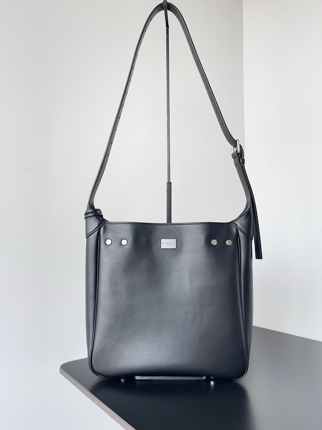 new-luxury-designer-bags-nm24351