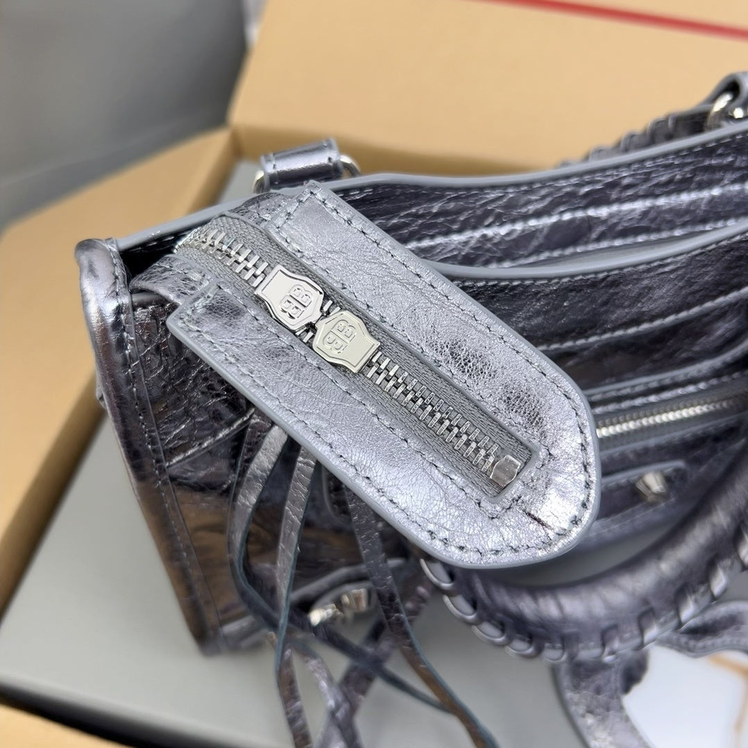new-luxury-designer-bags-nm24050