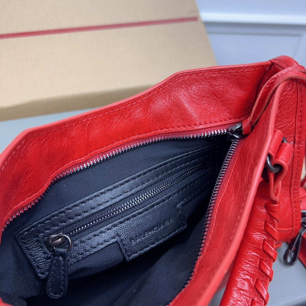 new-luxury-designer-bags-nm24037