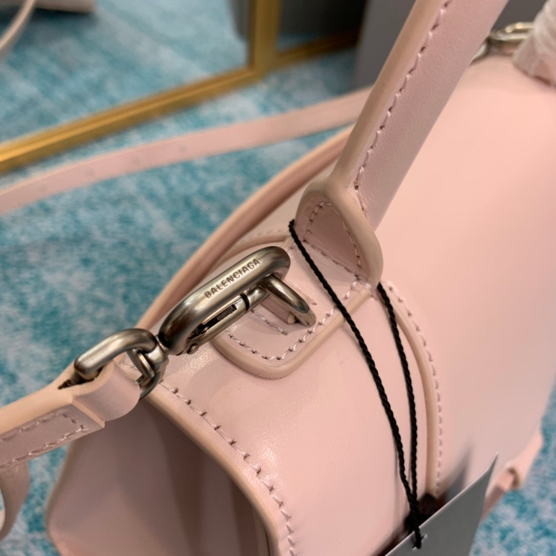 new-luxury-designer-bags-nm24082