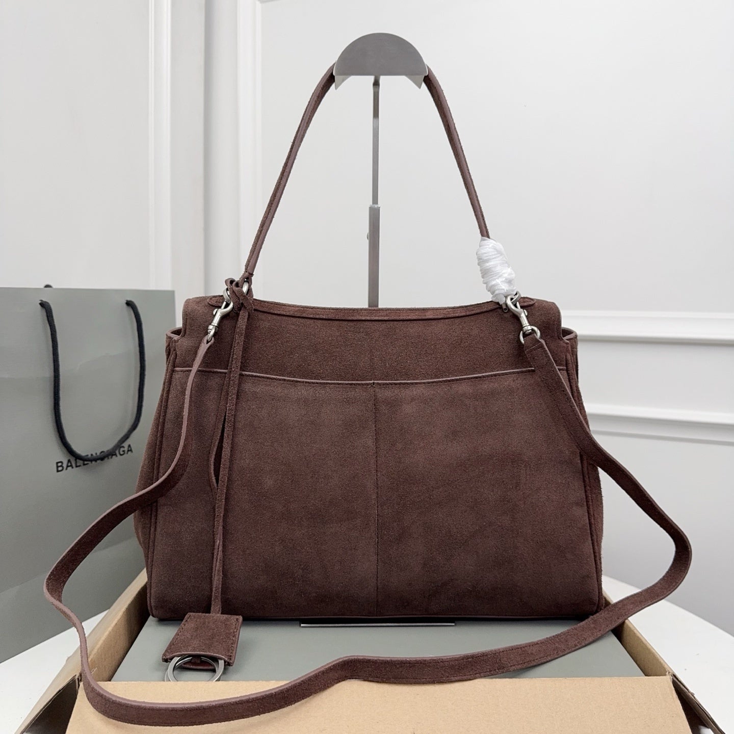 new-luxury-designer-bags-nm24057