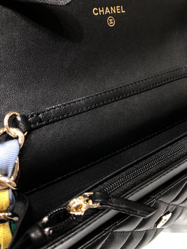 Dragons Bags Detail
