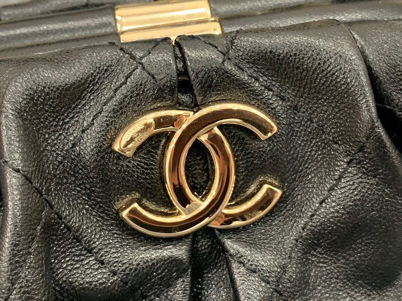 Dragons Bags Detail