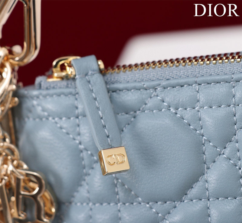 Dragons Bags Detail