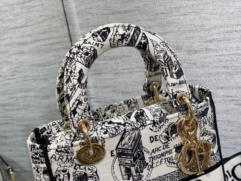Dragons Bags Detail