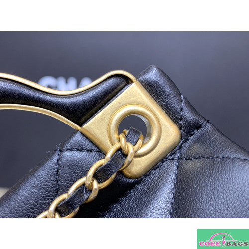 Dragons Bags Detail