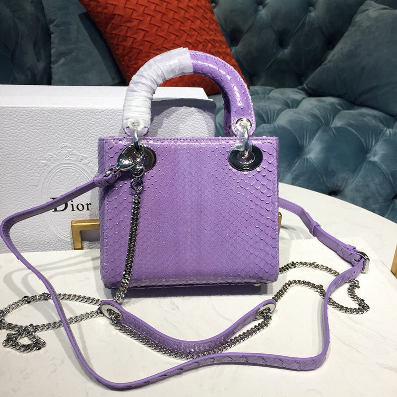 Dragons Bags Detail