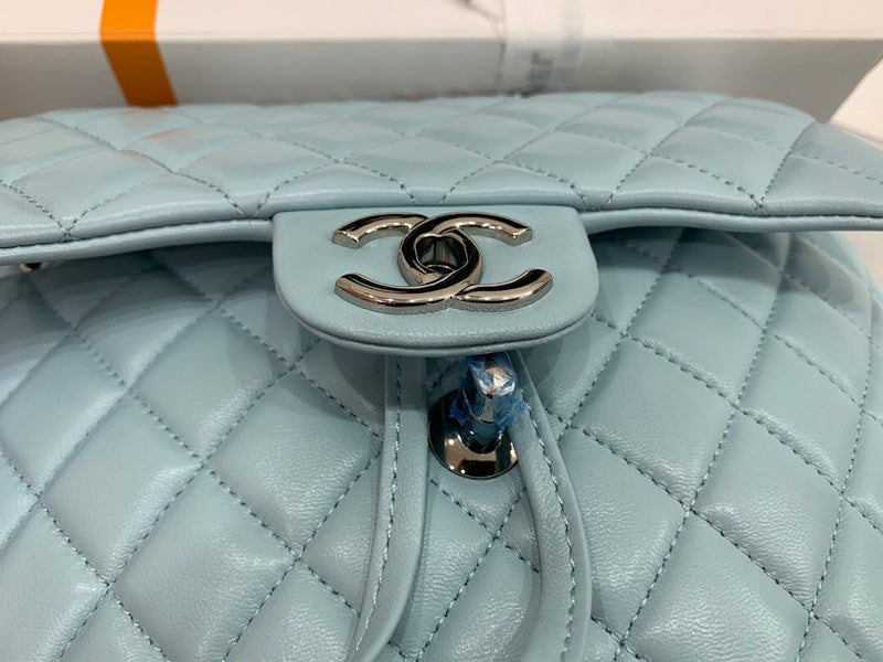 Dragons Bags Detail