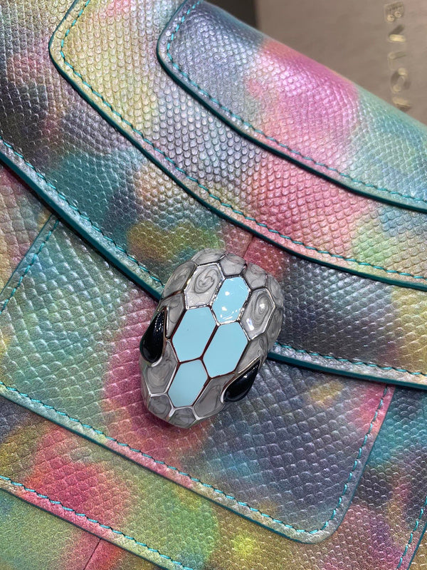Dragons Bags Detail