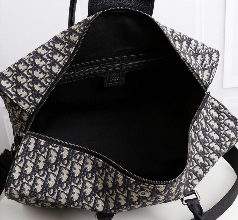 Dragons Bags Detail