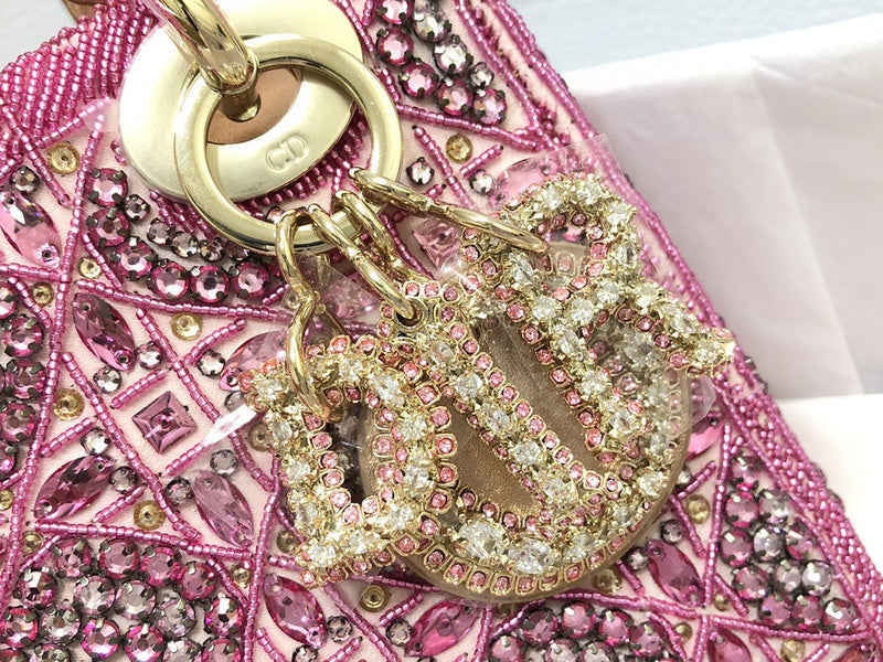 Dragons Bags Detail