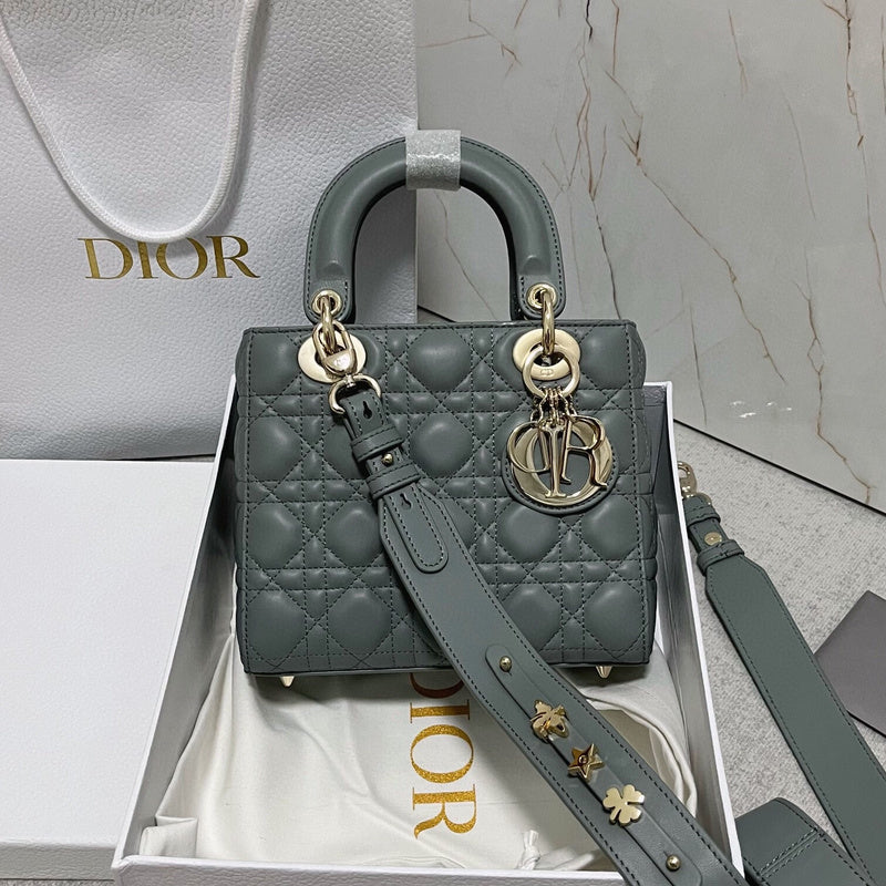 Dragons Bags Detail