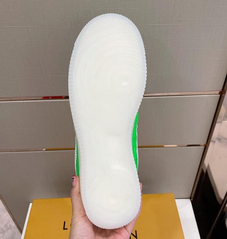 Dragons Bags Detail