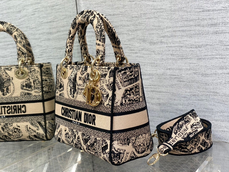 Dragons Bags Detail