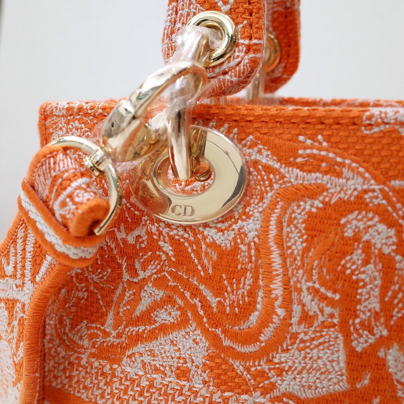 Dragons Bags Detail