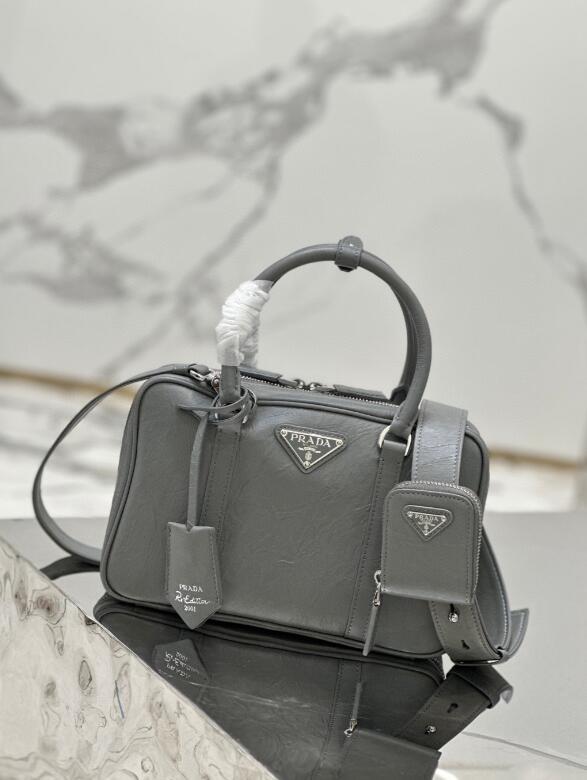 Dragons Bags Detail