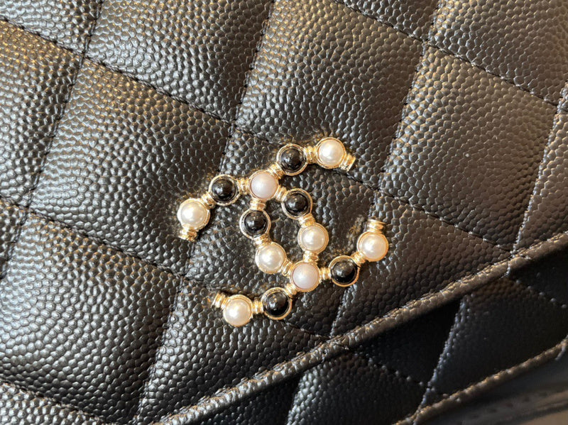 Dragons Bags Detail