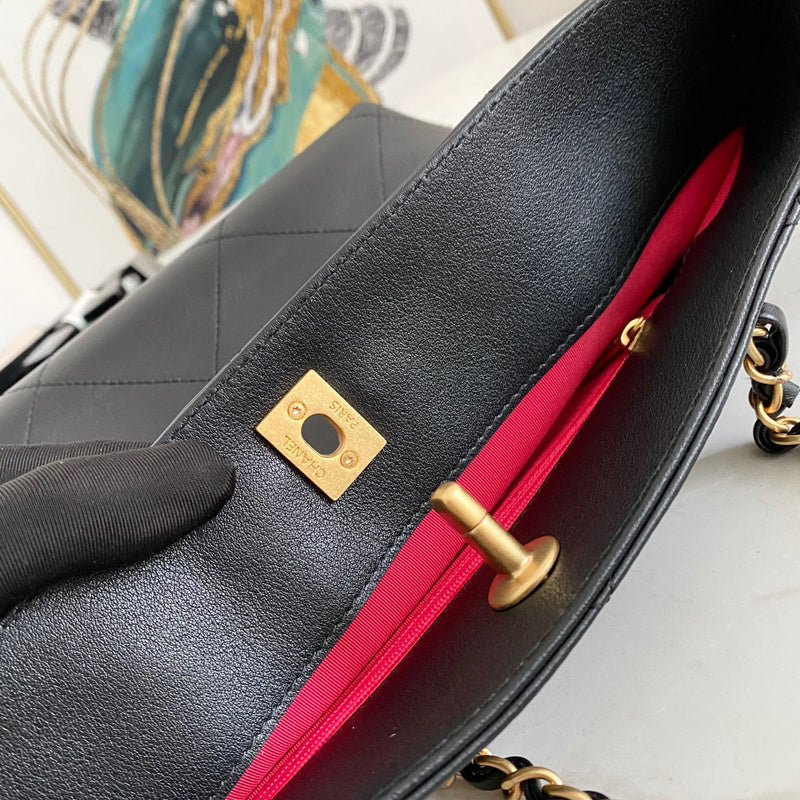 Dragons Bags Detail