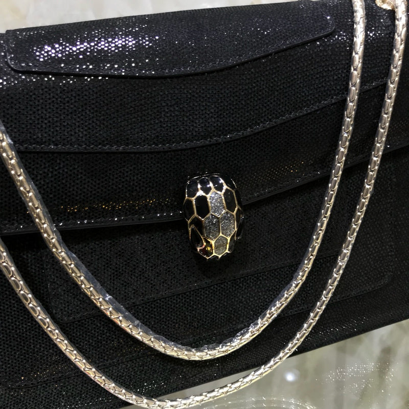 Dragons Bags Detail