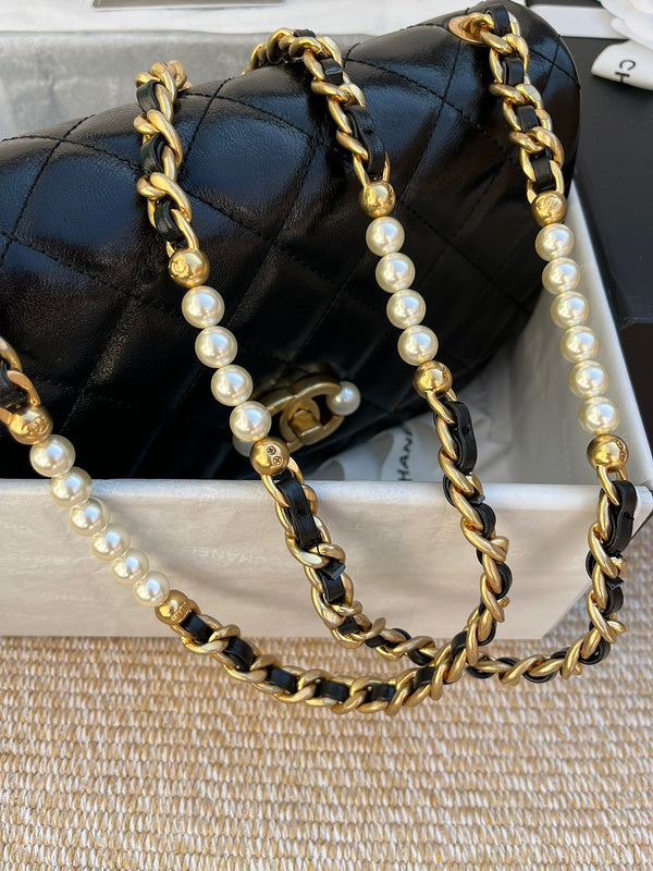 Dragons Bags Detail