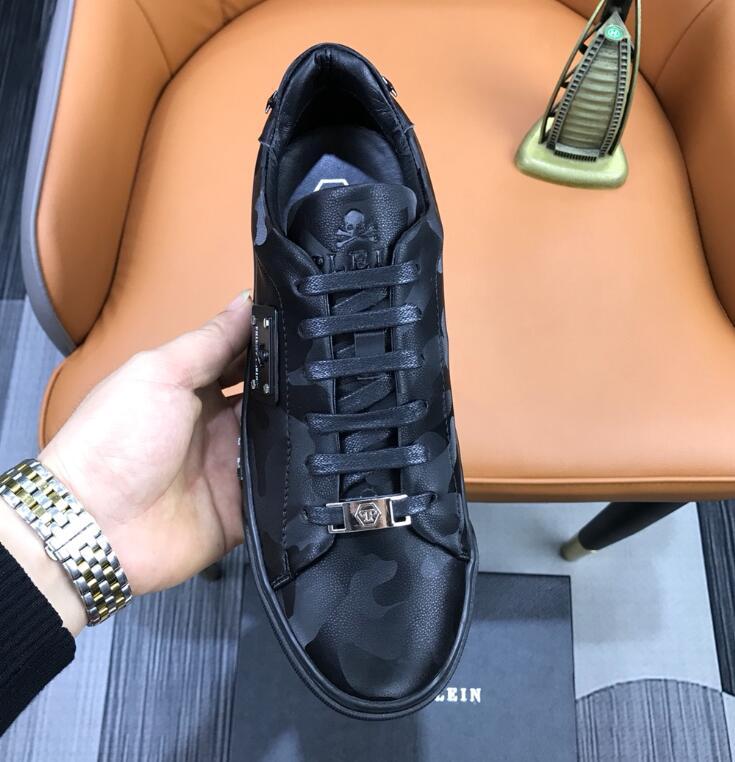 Dragons Bags Detail