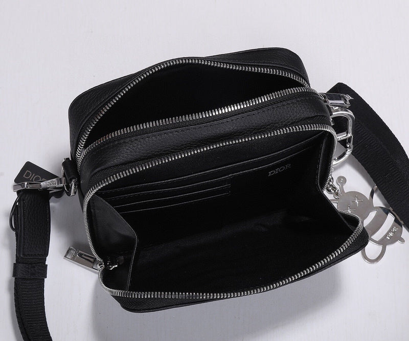 Dragons Bags Detail