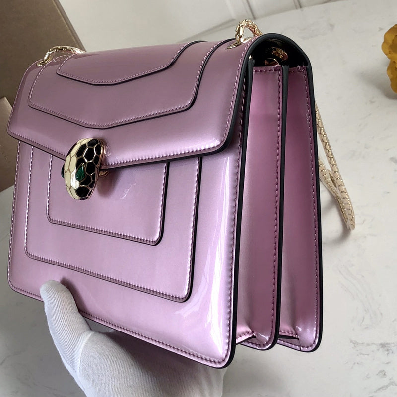Dragons Bags Detail
