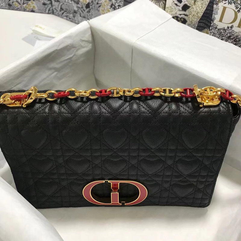 Dragons Bags Detail