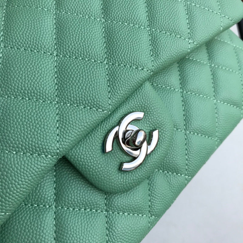 Dragons Bags Detail