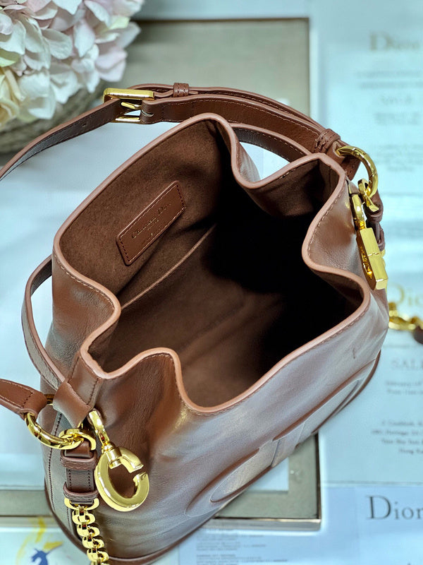 Dragons Bags Detail