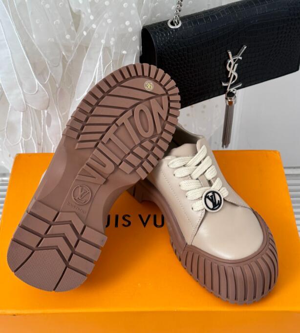 Dragons Bags Detail