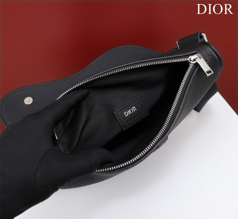 Dragons Bags Detail