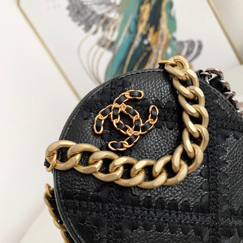 Dragons Bags Detail