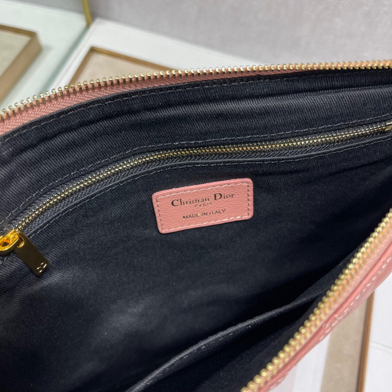 Dragons Bags Detail