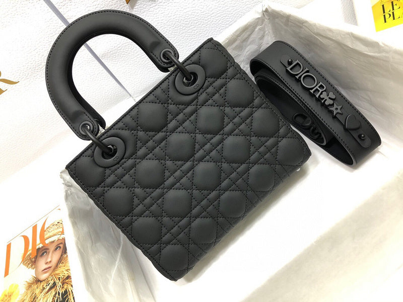 Dragons Bags Detail
